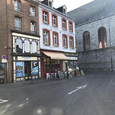 Charmant T2 Centre Ville Givet Bagian luar foto