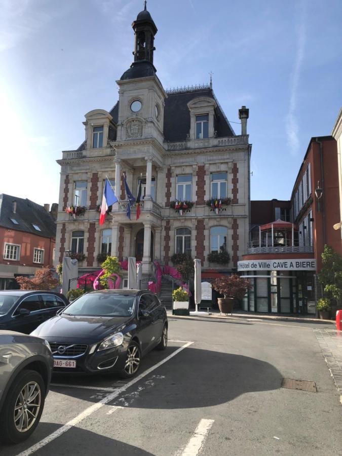 Charmant T2 Centre Ville Givet Bagian luar foto