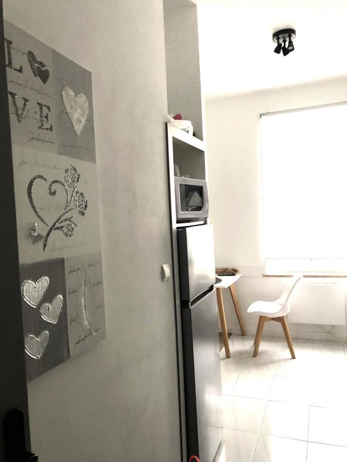 Charmant T2 Centre Ville Givet Bagian luar foto