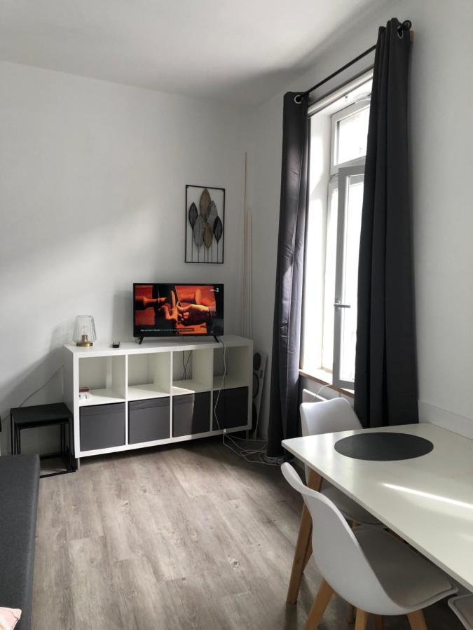 Charmant T2 Centre Ville Givet Bagian luar foto