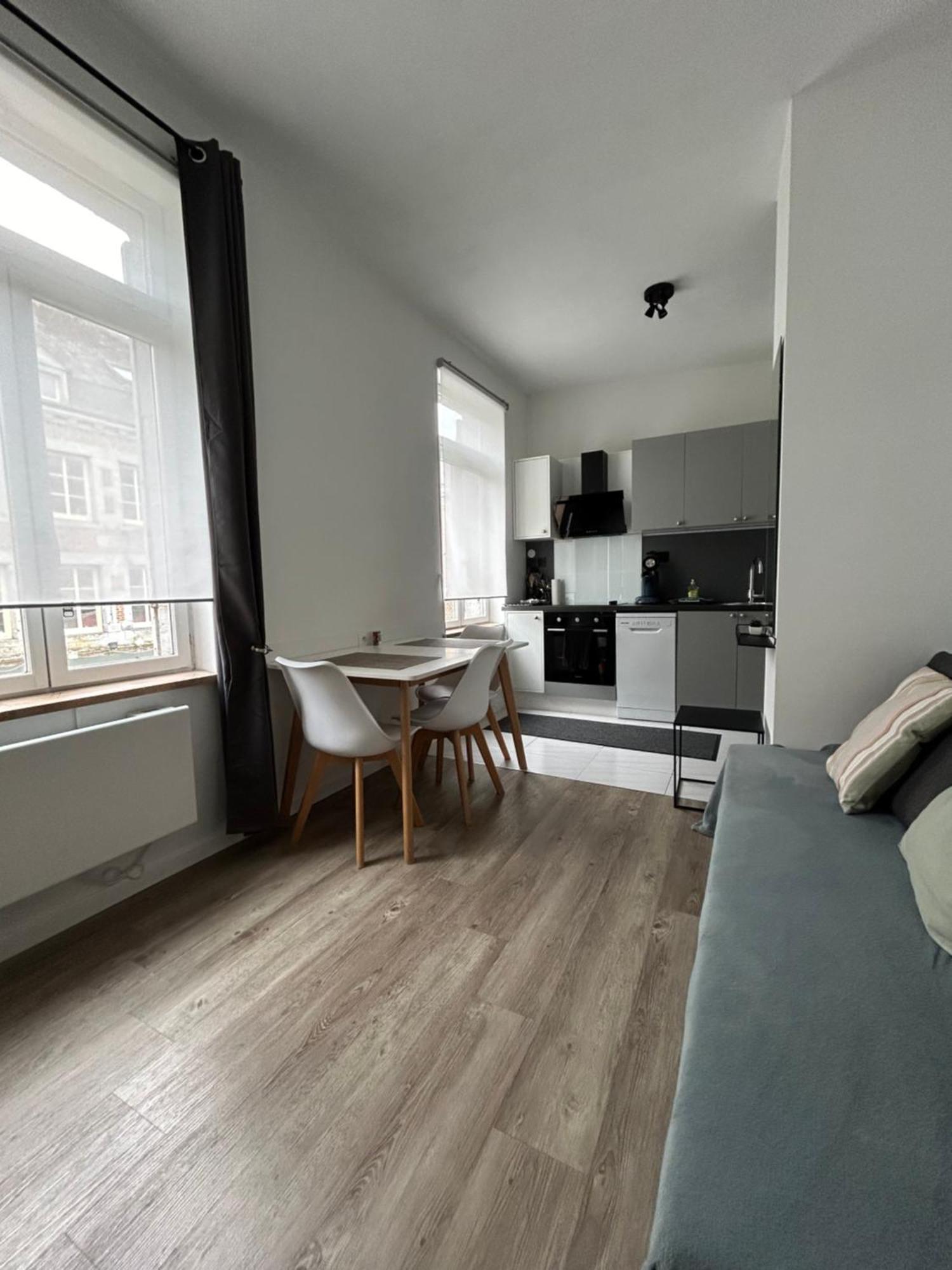 Charmant T2 Centre Ville Givet Bagian luar foto